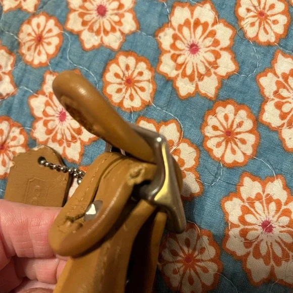 Vintage Coach Medium Slim Duffle Sac - 9816, tan - Picture 11 of 16